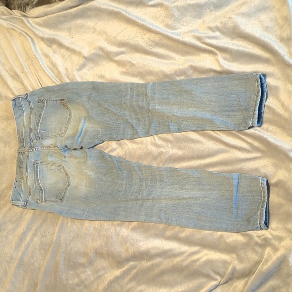 Distressed jeans - Picture 2 of 5